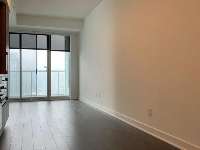 For Lease 19 Bathurst Street Unit# 3706, Toronto, Ontario