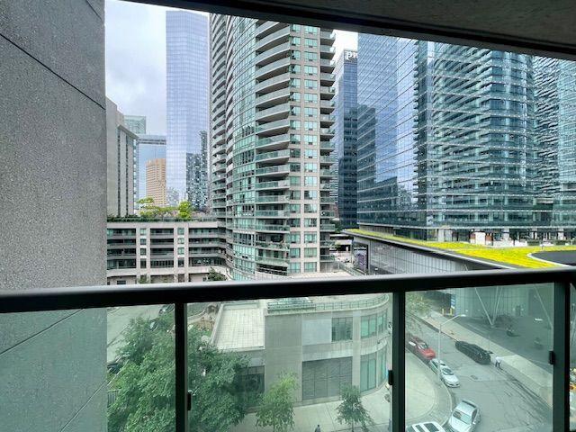 For Lease 19 Grand Trunk Crescent Unit# 803, Toronto, Ontario