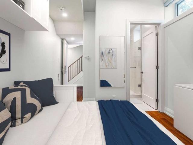 For Lease 19 Ivy Lea Crescent, Toronto, Ontario