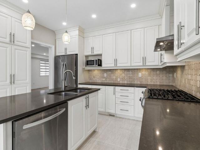 For Lease 19 Rivoli Drive, Vaughan, Ontario