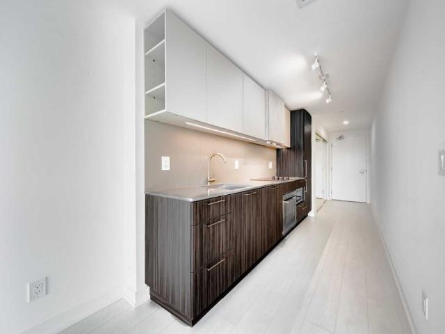 For Lease 19 Western Battery Road Unit# 522, Toronto, Ontario