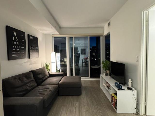 For Lease 19 Western Battery Road Unit# 1811, Toronto, Ontario