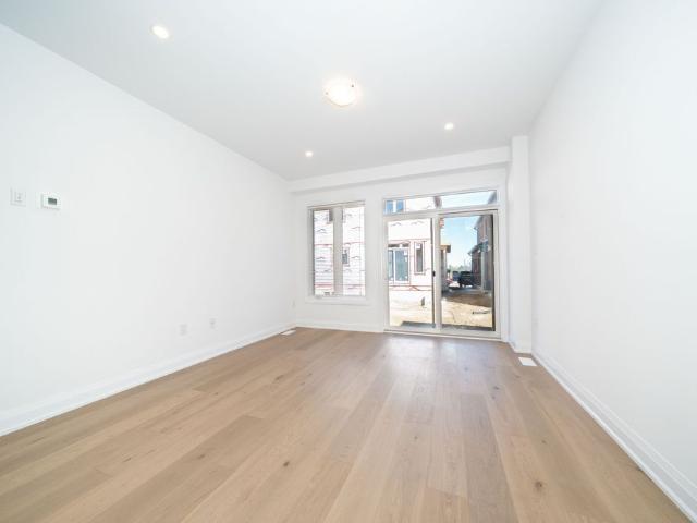 For Lease #1 26 Ranch Terrace, Barrie, Ontario