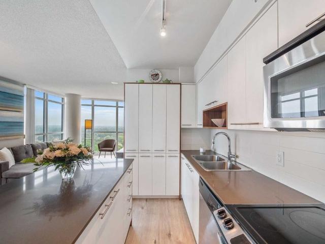 For Lease 1 Valhalla Inn Road Unit# 1809, Toronto, Ontario