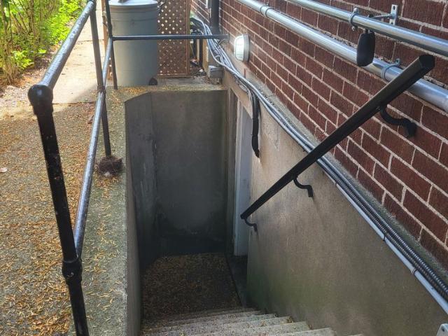 For Lease 1 Wychwood Road Unit# Basement, St. Catharines, Ontario