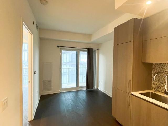 For Lease 1 Yorkvile Avenue Unit# 3712, Toronto, Ontario