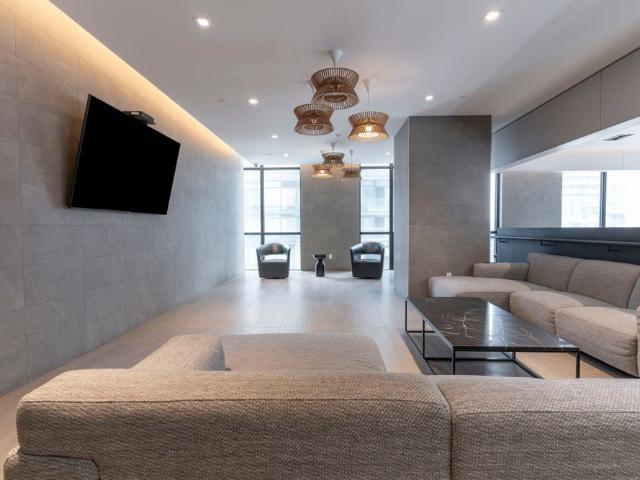 For Lease 1 Yorkville Avenue Unit# 1405, Toronto, Ontario