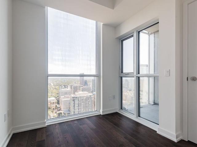 For Lease 1 Yorkville Avenue Unit# 4411, Toronto, Ontario