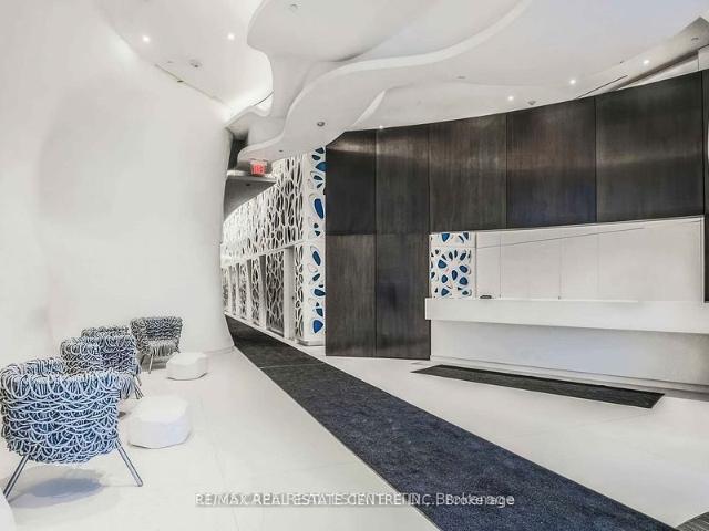 For Lease 1 Bloor Street Unit# 5107, Toronto, Ontario