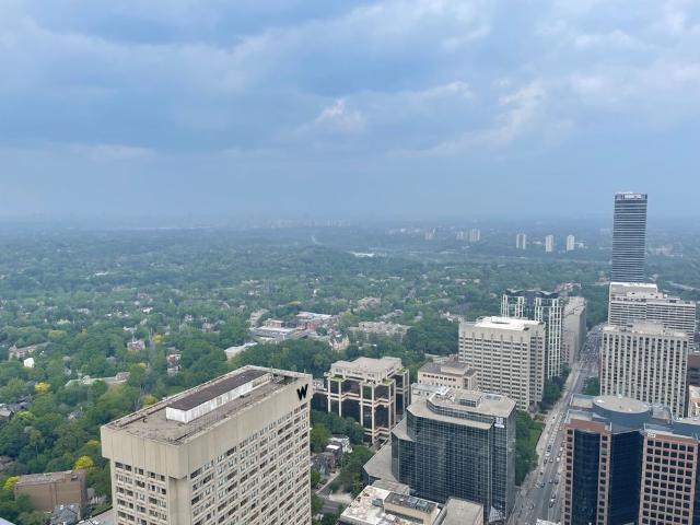 For Lease 1 Bloor Street Unit# 5203, Toronto, Ontario