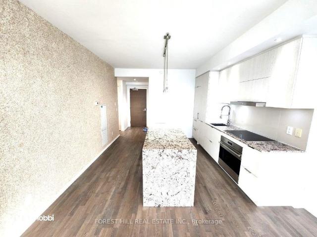 For Lease 1 Bloor Street Unit# 5210, Toronto, Ontario