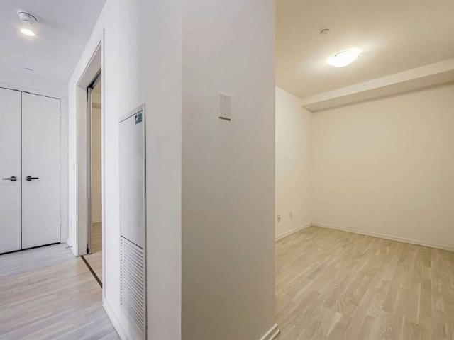 For Lease 1 Bloor Street Unit# 6607, Toronto, Ontario