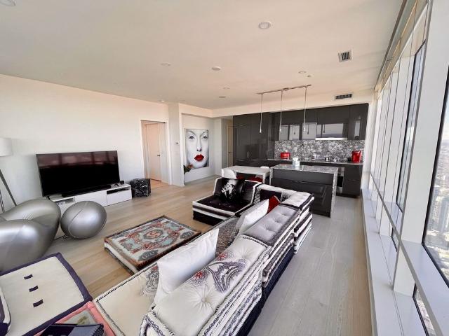 For Lease 1 Bloor Street Unit# 7401, Toronto, Ontario