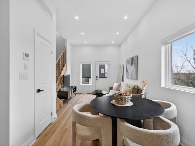 For Lease 1 DUNSMORE Garden Unit# D, Toronto, Ontario