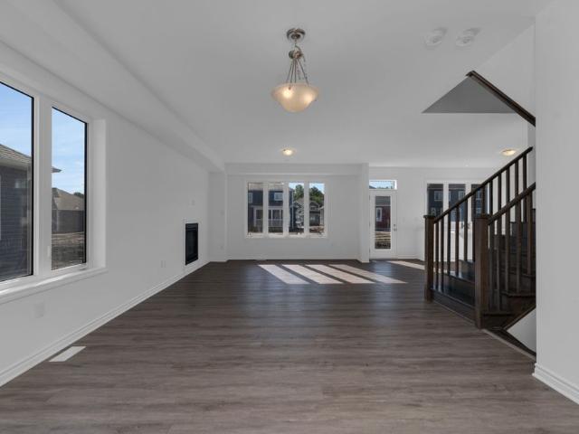 For Lease 1 Dyer Crescent, Bracebridge, Ontario