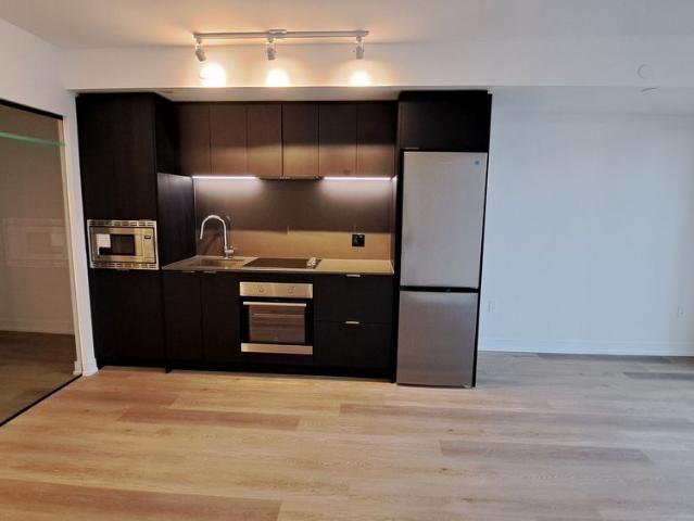 For Lease 1 Jarvis Street Unit# 506, Hamilton, Ontario