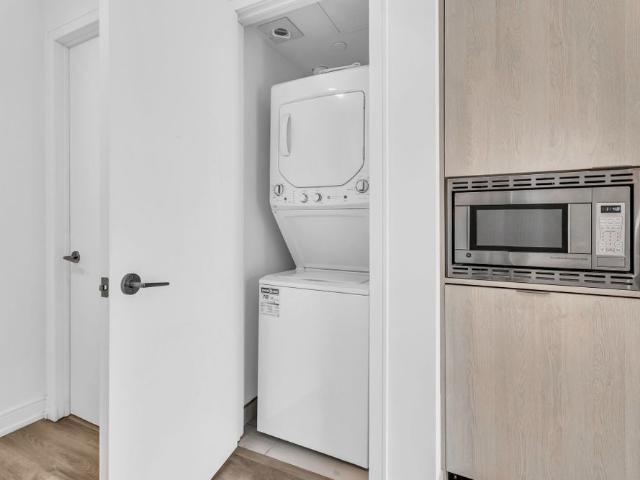 For Lease 1 Jarvis Street Unit# 828, Hamilton, Ontario