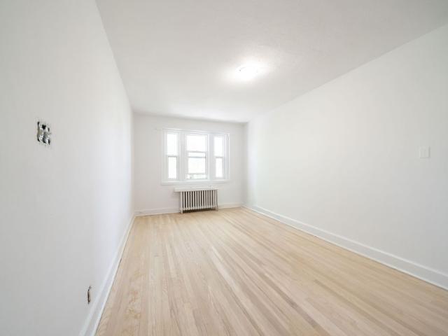 For Lease 1 Mallory Gardens Unit# 31, Toronto, Ontario