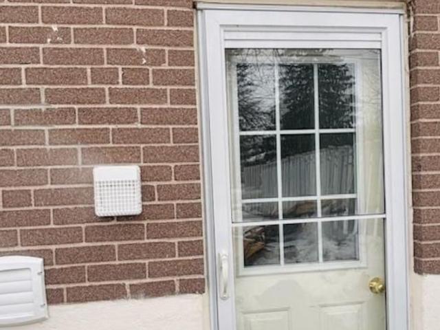 For Lease 1 Ottawa Court, Aurora, Ontario
