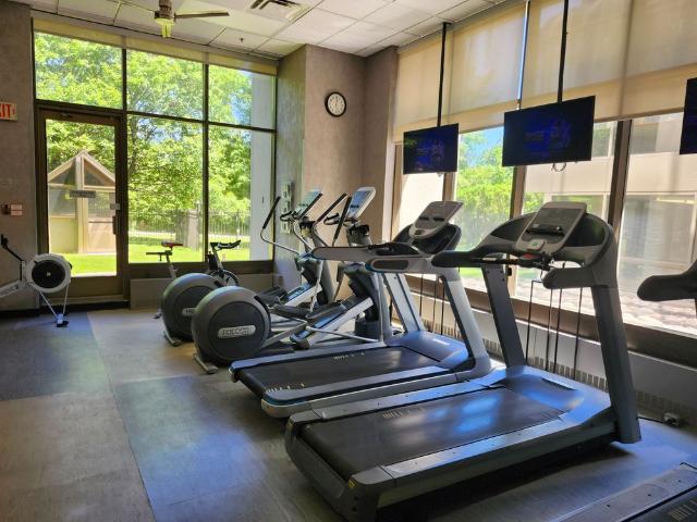 For Lease 2045 Lake Shore Boulevard Unit# 2804, Toronto, Ontario