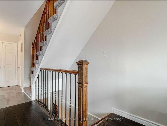 For Lease 2046 Glenada Crescent, Oakville, Ontario