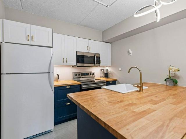 For Lease 2055 Appleby Line Unit# 106, Burlington, Ontario