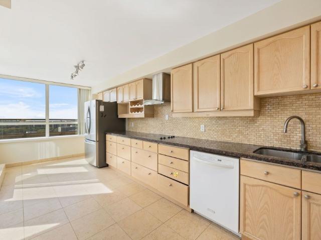 For Lease 205 Wynford Drive Unit# PH2903, Toronto, Ontario