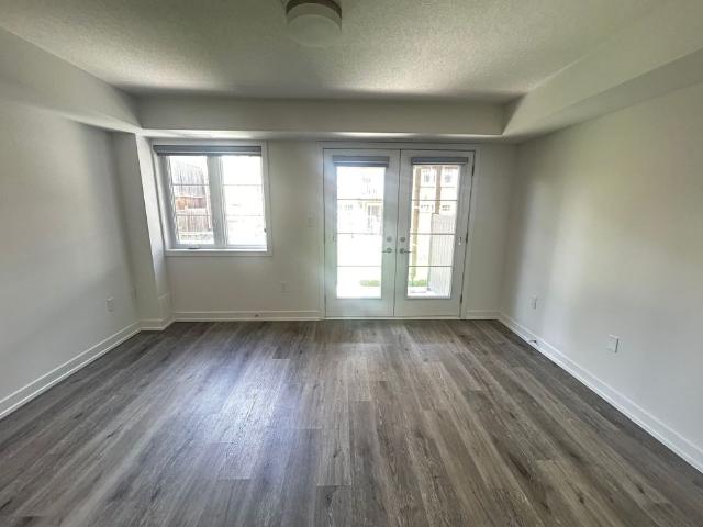 For Lease 205 West Oak Trail Unit# 32, Kitchener, Ontario