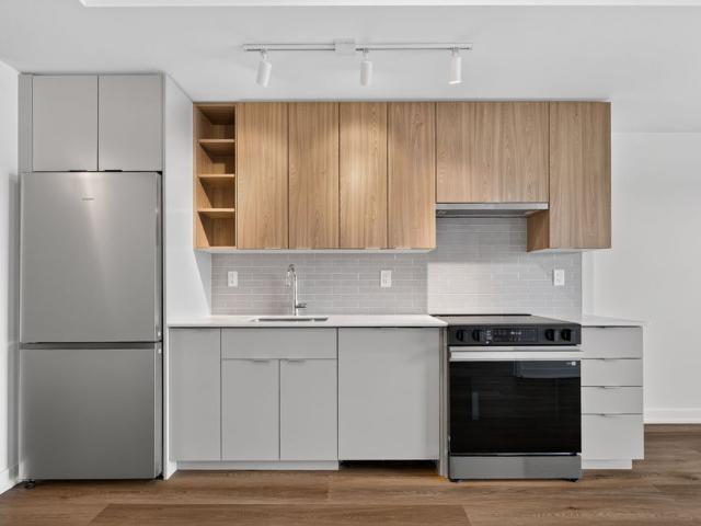 For Lease 2075 Lakeshore Road Unit# 1411, Burlington, Ontario