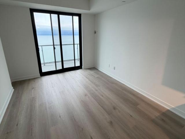 For Lease 2075 Lakeshore Road Unit# 2005, Burlington, Ontario