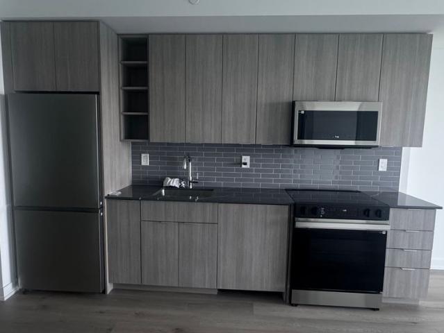 For Lease 2075 Lakeshore Road Unit# 2106, Burlington, Ontario
