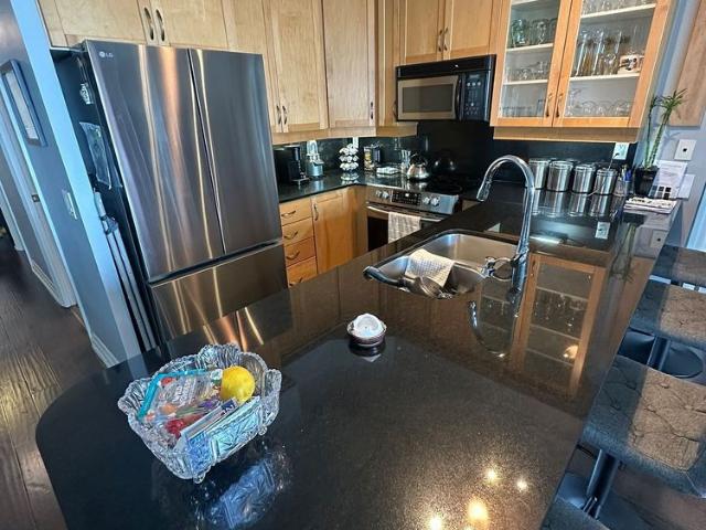 For Lease 2083 Lake Shore Boulevard Unit# 511, Toronto, Ontario