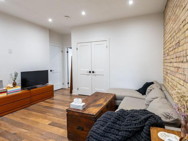 For Lease 2090 Dundas Street Unit# 1A, Toronto, Ontario