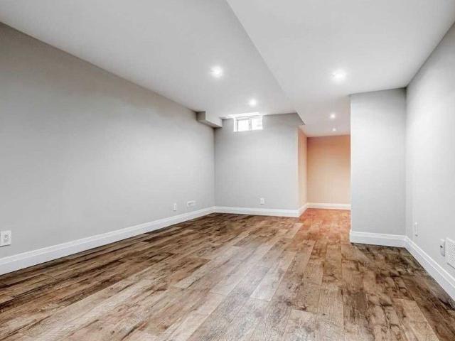 For Lease 2096 Fiddlers Way, Oakville, Ontario