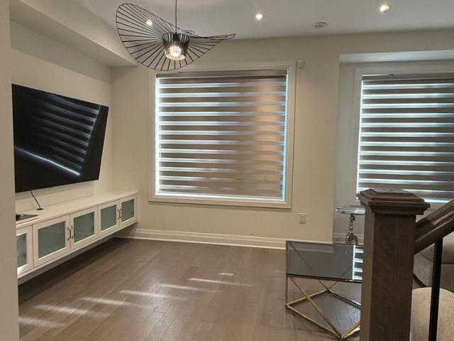 For Lease 209 The Donway East N/A, Toronto, Ontario
