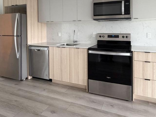 For Lease 2000 Bathurst Street Unit# 608, Toronto, Ontario