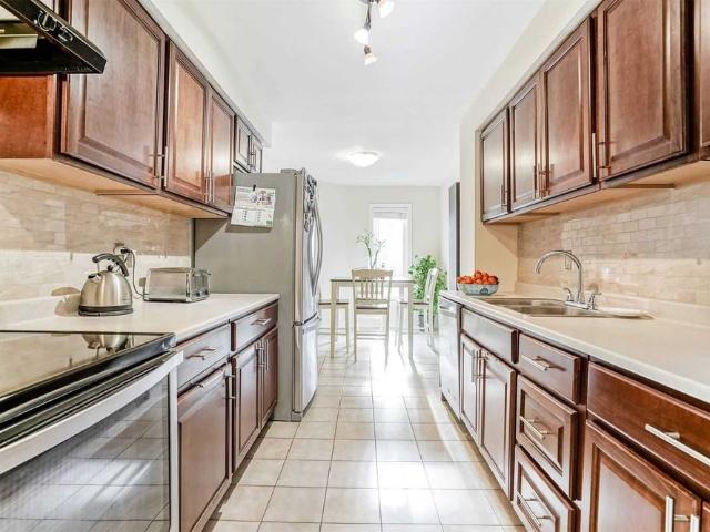 For Lease 2006 Glenada Crescent Unit# 17, Oakville, Ontario