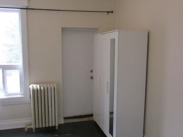 For Lease 2011 Dundas Street Unit# Main#1, Toronto, Ontario