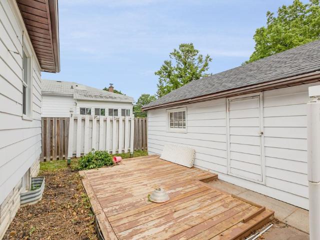 For Lease 201 High Street Unit# Upper, Whitby, Ontario