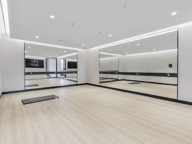 For Lease 2020 Bathurst Street Unit# 1221, Toronto, Ontario