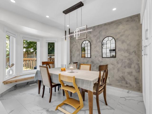 For Lease 2029 Westmount Drive, Oakville, Ontario