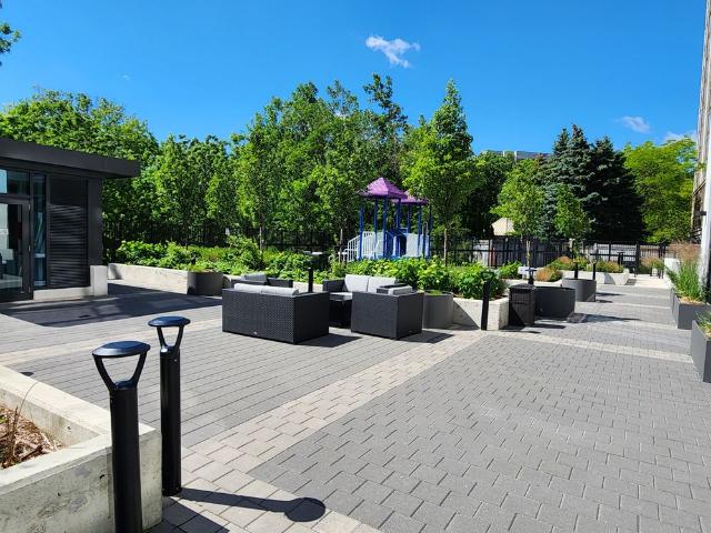For Lease 202 Burnhamthorpe Road Unit# 1207W, Mississauga, Ontario