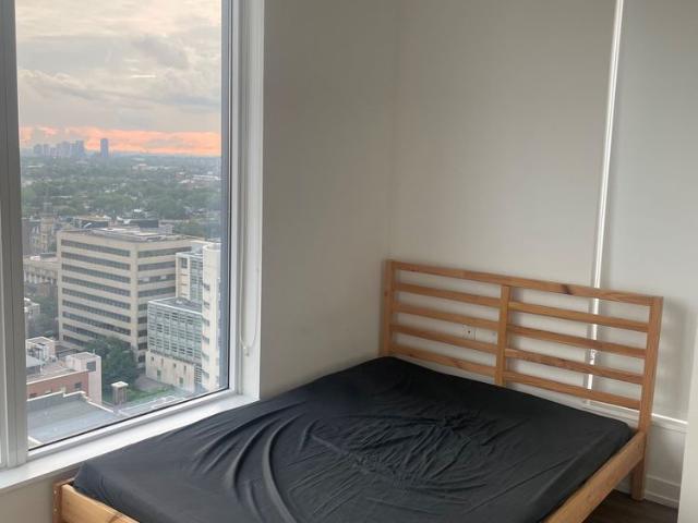 For Lease 203 College Street Unit# 2004, Toronto, Ontario