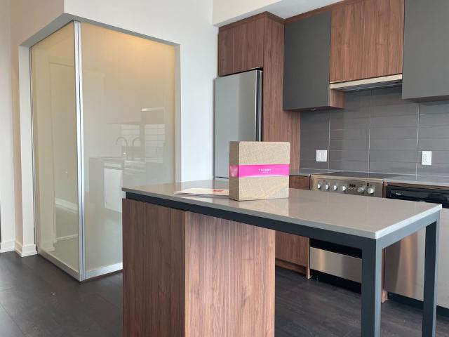 For Lease 203 college Street Unit# 3001, Toronto, Ontario