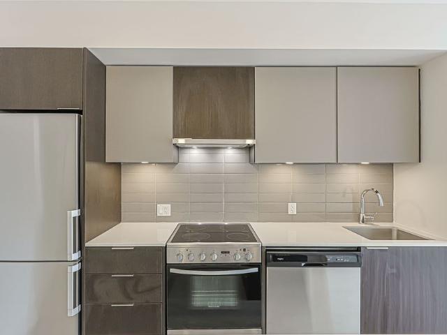 For Lease 203 College Street Unit# 905, Toronto, Ontario