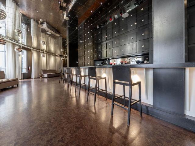 For Lease 20 Blue Jays Way Unit# 1621, Toronto, Ontario