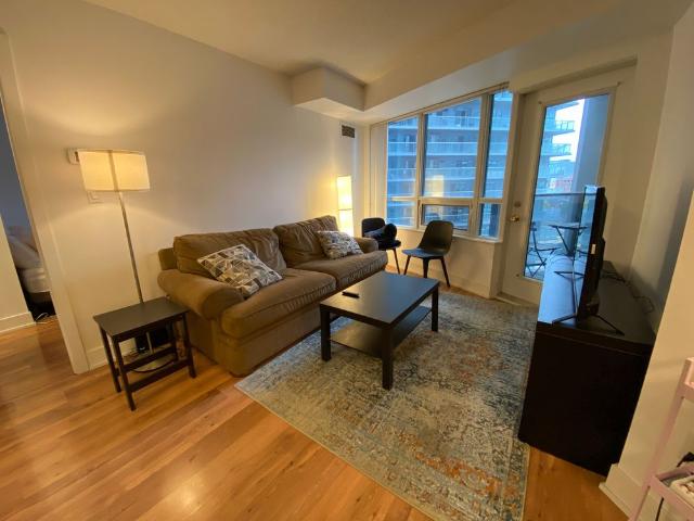 For Lease 20 Blue Jays Way Unit# 901, Toronto, Ontario