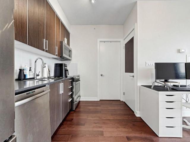 For Lease 20 Bruyeres Mews Unit# 2502, Toronto, Ontario