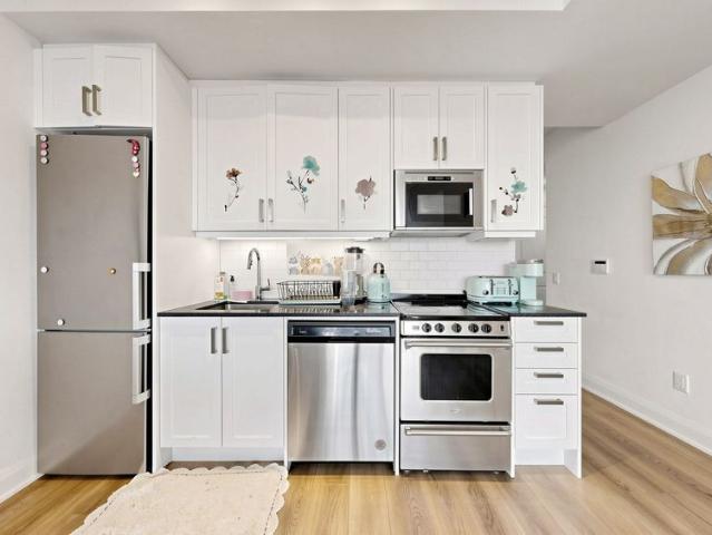 For Lease 20 Gatineau Drive Unit# 1708E, Vaughan, Ontario