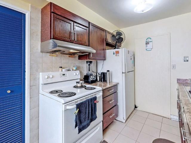 For Lease 20 Gilder Drive Unit# 1208, Toronto, Ontario